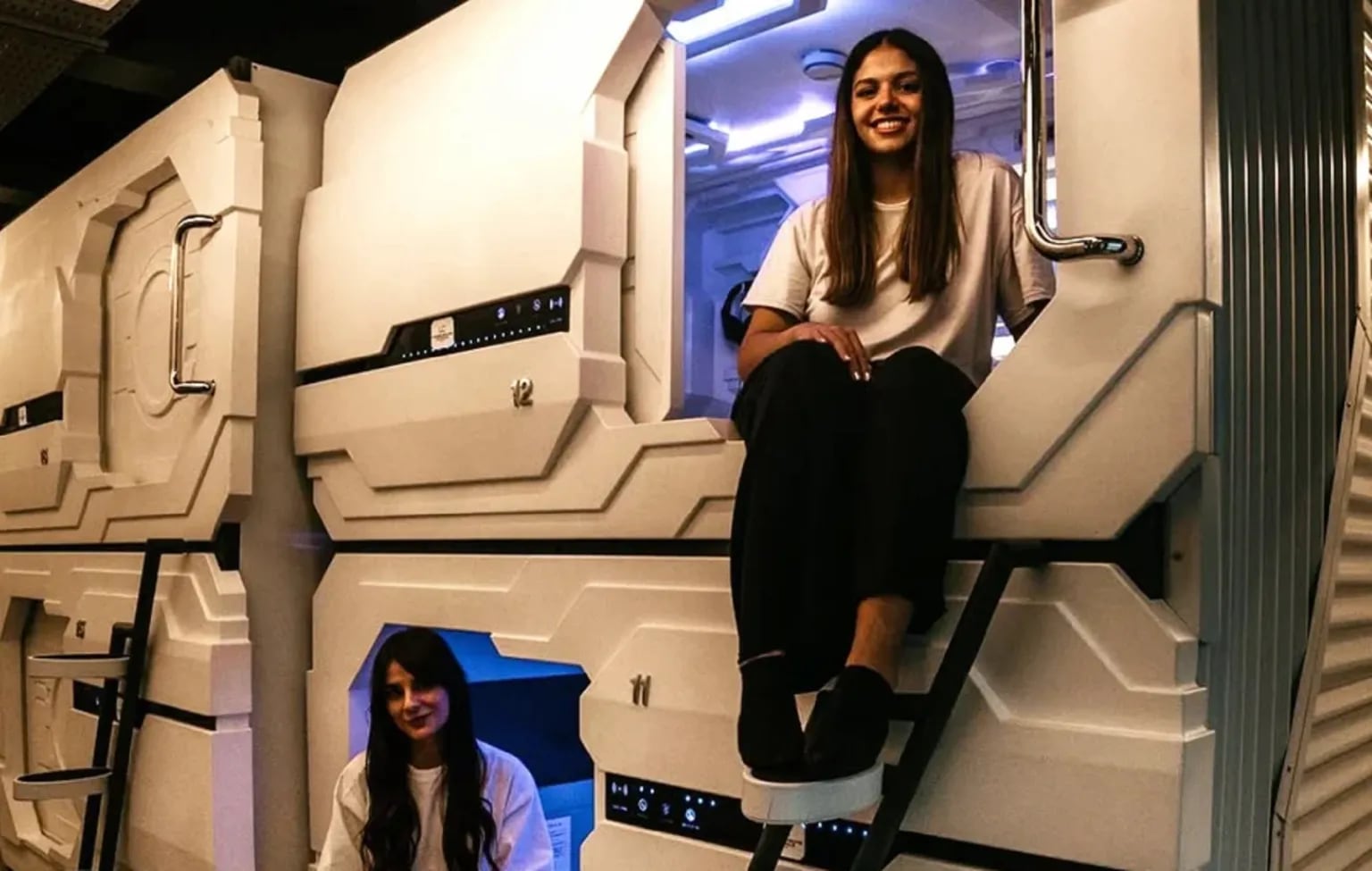 Innovador Hotel Capsular Conquista Ushuaia: Un Sueño Futurista en el Fin del Mundo