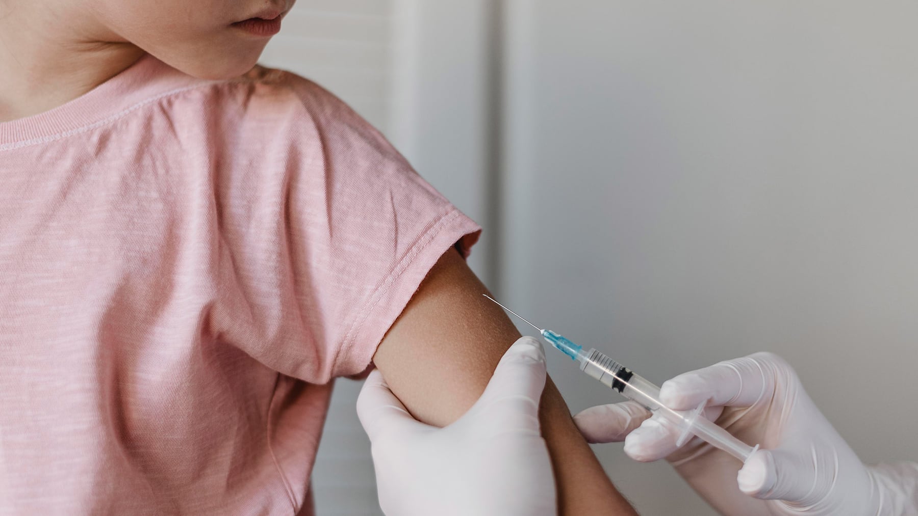 Las preguntas más comunes sobre las vacunas, respondidas por pediatras