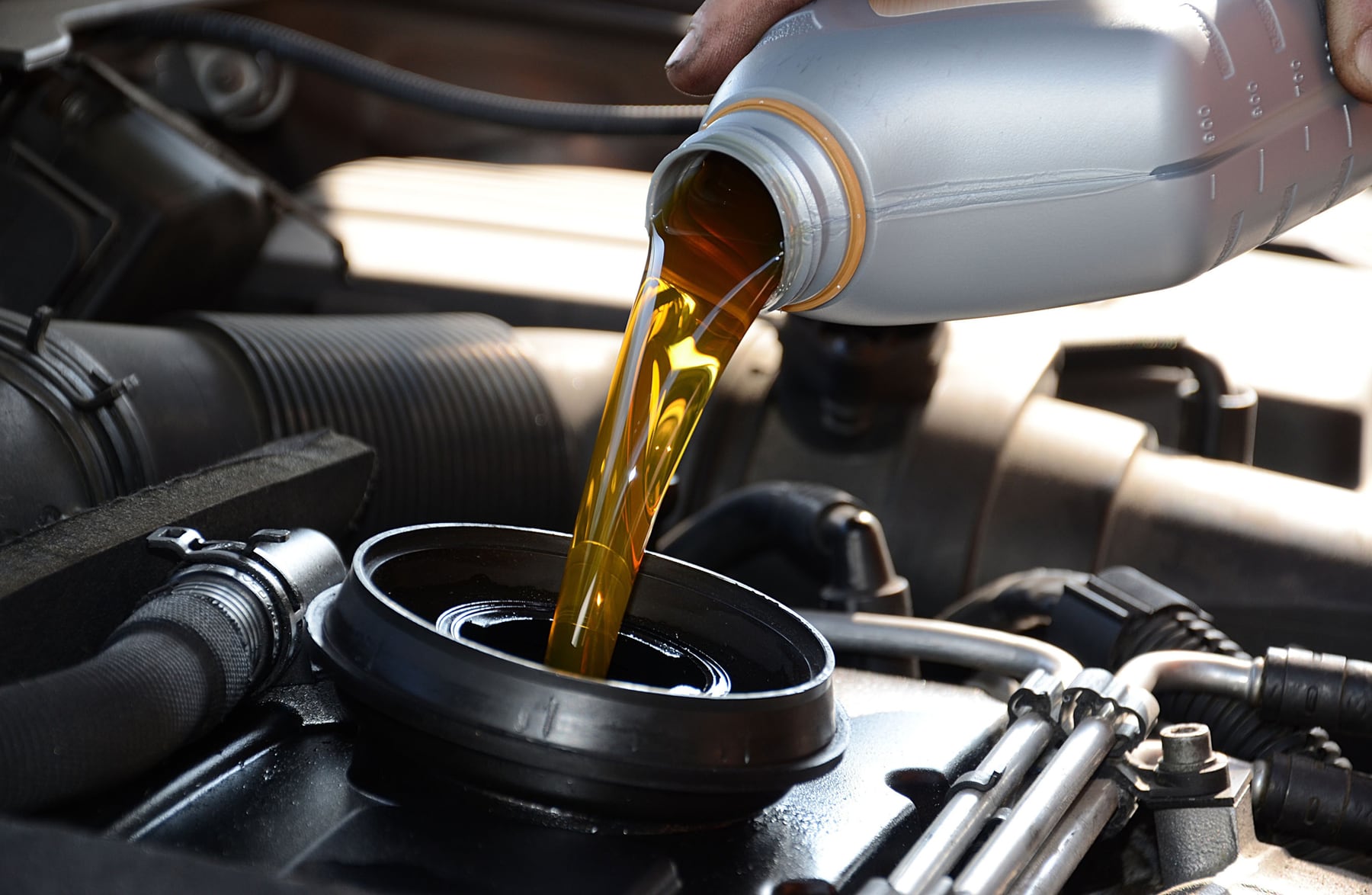 Cuánto cuesta hacer cambios de aceite y filtros al auto: lugares y opciones en Neuquén
