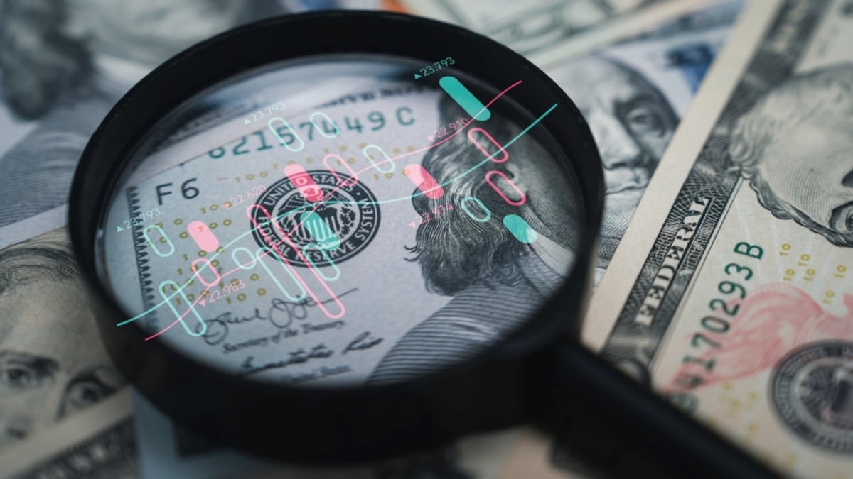 Fuerte alza del dólar futuro hacia abril por expectativas de un salto cambiario