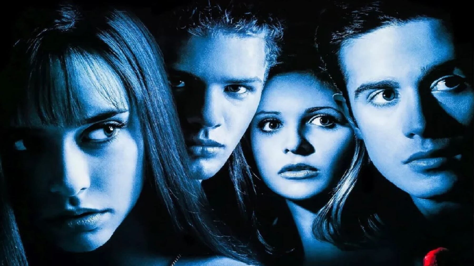 Clásico del Terror Resurge: Secretos Pasados, Redes Sociales y Estrellas Reaparecen