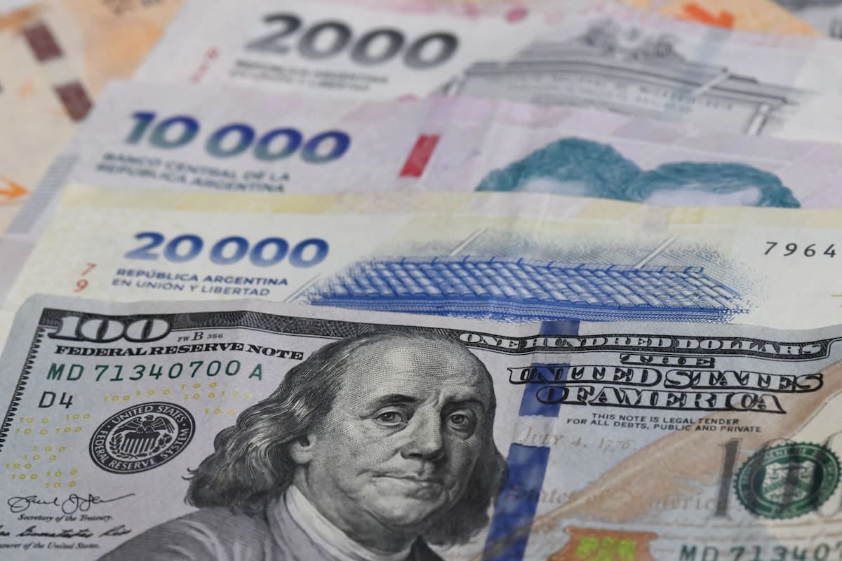 A cuánto se vende el dólar en los bancos este 29 de abril de 2025