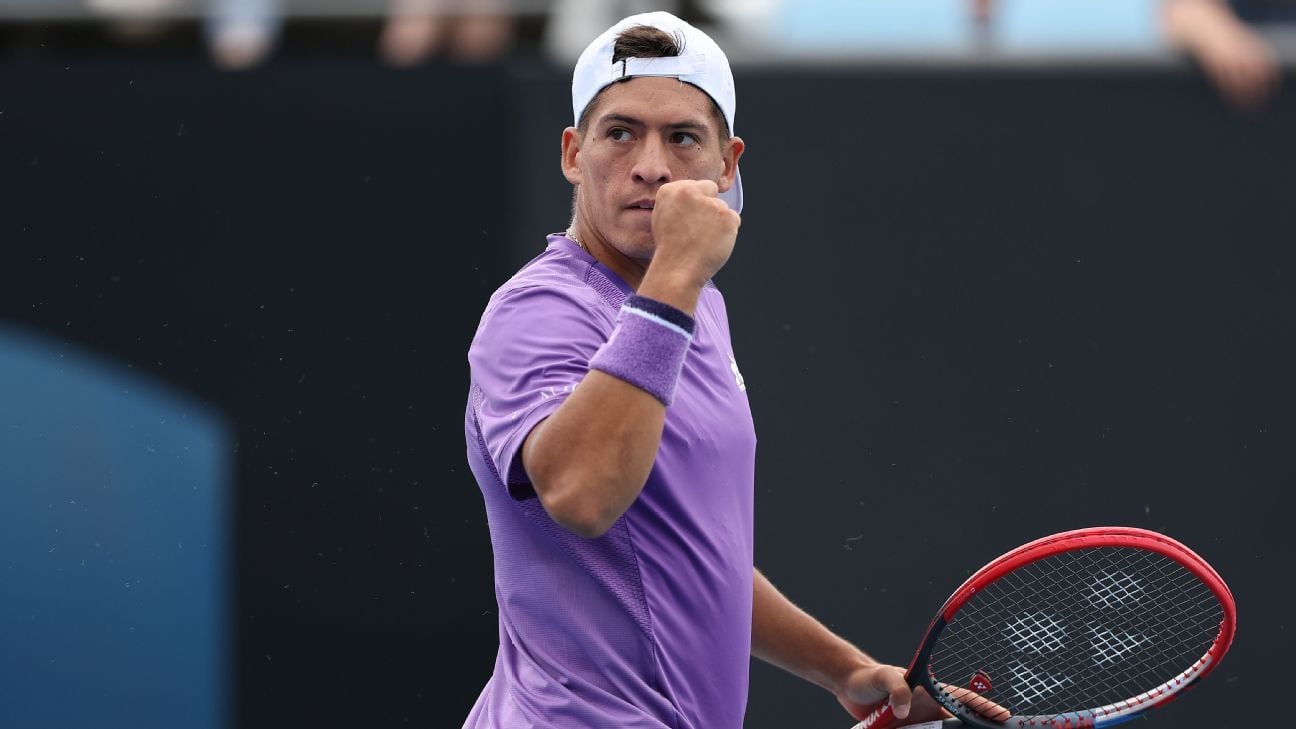 Duro revés para los argentinos en el Abierto de Australia: Báez y Navone quedaron eliminados en primera ronda