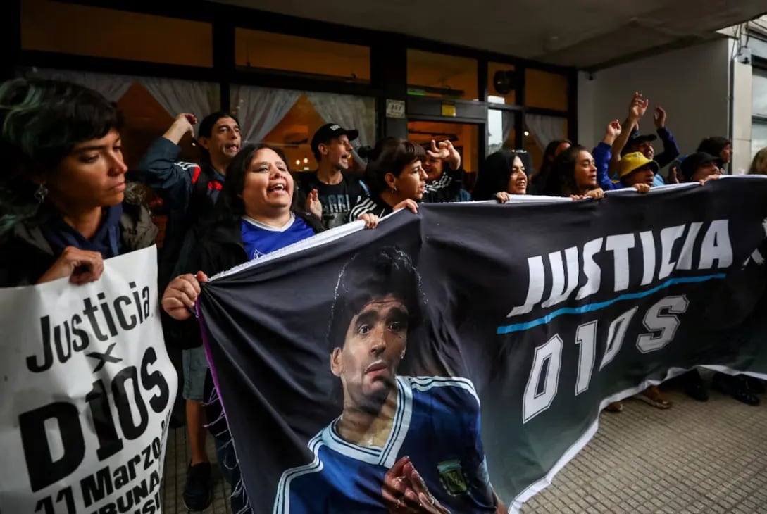 Postergan por una semana el juicio por la muerte de Diego Maradona